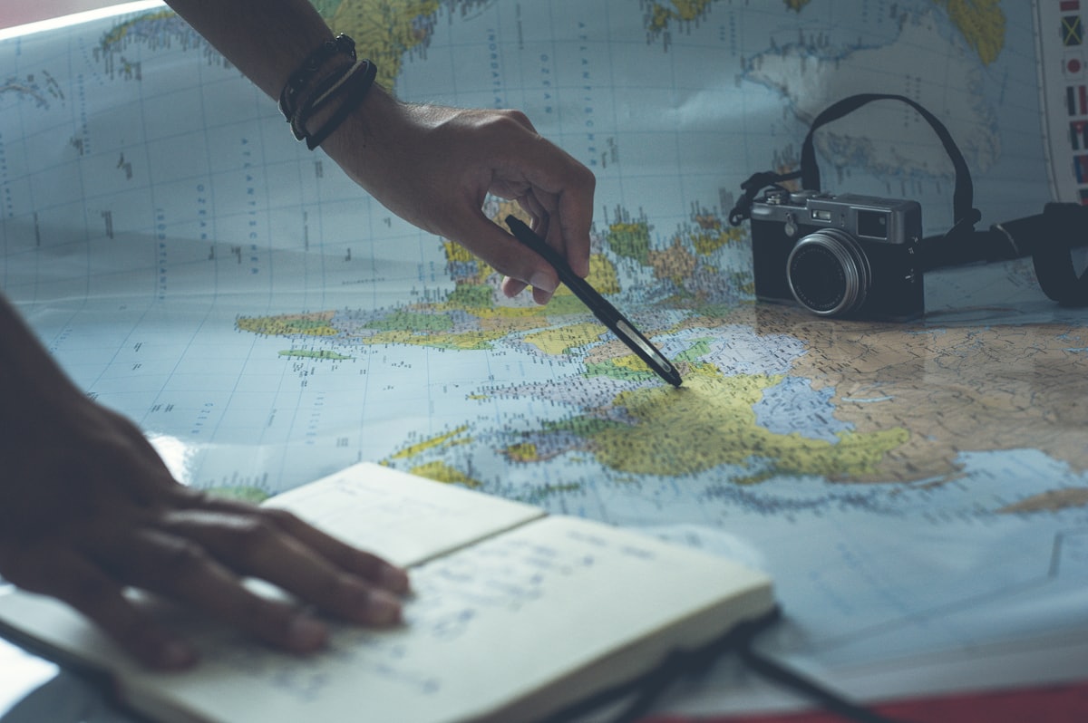 Golden Visa vs. Digital Nomad Visa: Which Is Right for You?